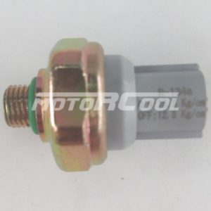 Датчик давления RC-U0443 для Toyota Corolla, Denso , 3/8-24 UNF Male. On: 15.5 kg/cm2, Off: 12.5 kg/cm2, Off (Diff) R-134a.