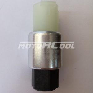 Датчик давления RC-U0477 для Ford 05', M12-P1.5 Female, Off: 1.6 kg/cm2, On: 2.8 kg/cm2, R-134a.