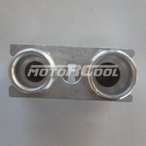 Соединительный коллектор RC-U08411 ,Cummins, горизонтальные выходы, резьба 7/8, резьба 1" O-Ring.